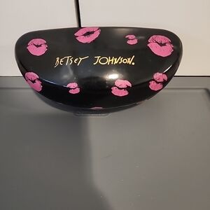 Betsey johnson sunglasses case